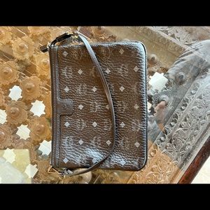 MCM Visetos pouch like new